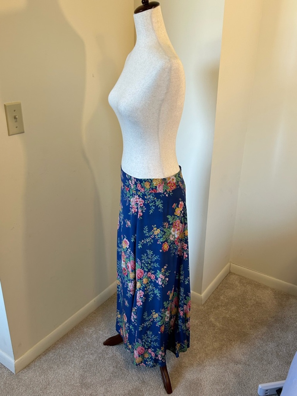 Sézane Tabata Royal Blue/Pink Palomba print 100% silk Midi Skirt SZ 8 NWT. - Picture 5 of 13